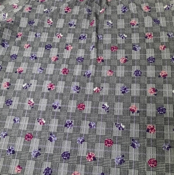 Elle Floral Ruffled Blouse - Picture 4 of 7